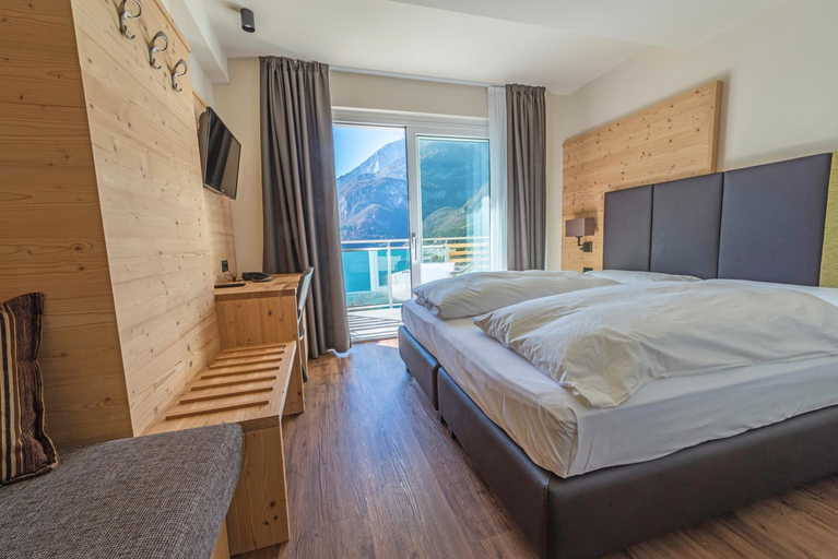 Others 4, Hotel Fontanella, Trento