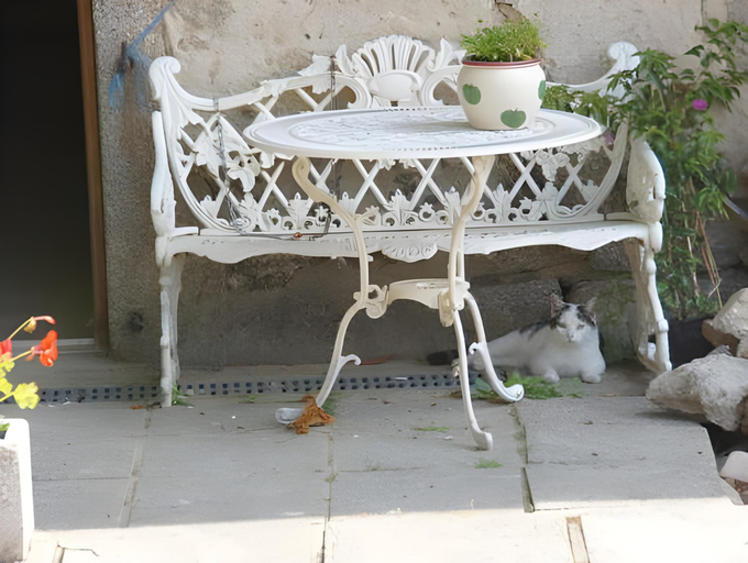 Others 4, Auberge du Precontent, Allier