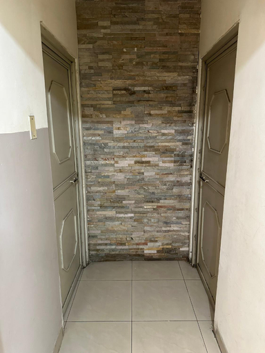 Others 5, Residencia Terreros, Guayaquil