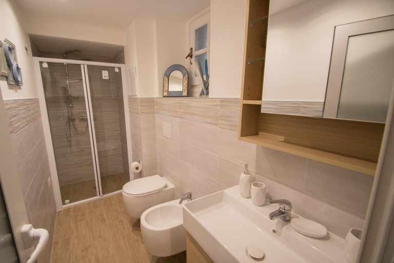 Bedroom 2, Appartamento a 90 metri dal mare, Savona