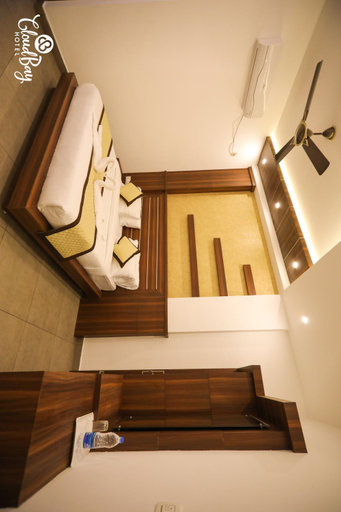 Others 2, Hotel CloudBay, Idukki