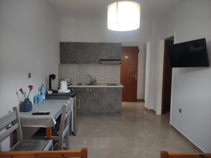 Others 5, VASO'S APARTMENTS, Peloponnese