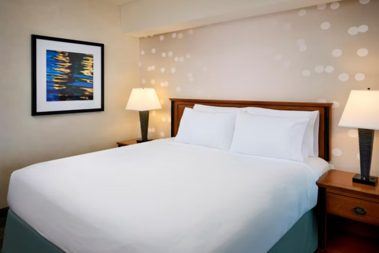 Bedroom 2, NIAGARA FALLSVIEW HOTEL by IHG, Niagara