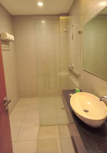 Bathroom 8