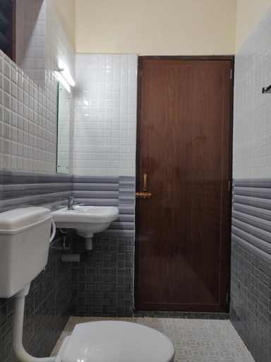 Bathroom, HOTEL WINS, Kanniyakumari