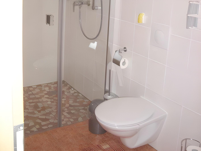 Bathroom 3, Gasthof & Pension Brettmuhle, Erzgebirgskreis