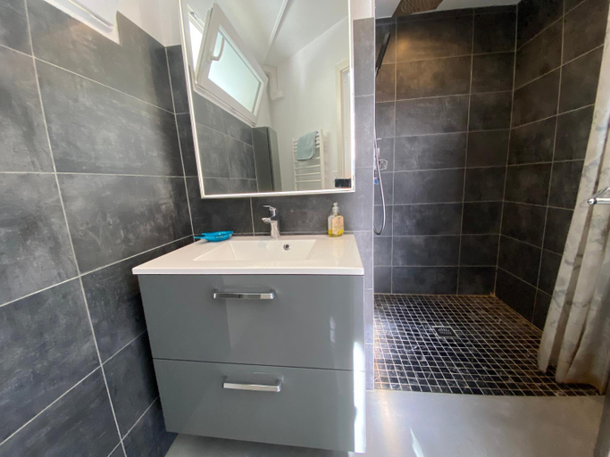 Bathroom 2, Appartement prive a la Villa Paradis de Valcros, Var