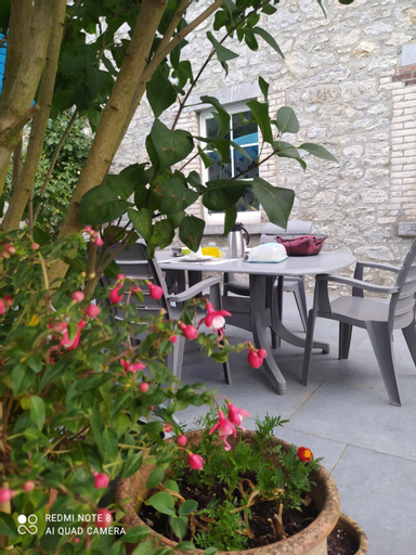 Exterior & Views 3, Au fil des champs, Namur