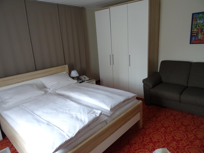 Bedroom 4, Hotel,gasthaus Zum Wenden, Roth