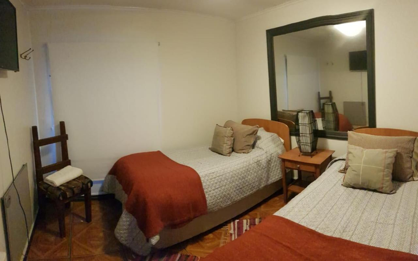 Others 5, Hostal Centro Montt, Cautín