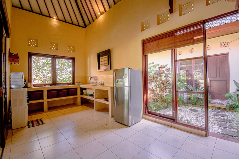 Others 4, Villa Karvaka, Badung
