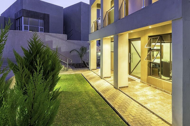 Exterior & Views 2, Discovery Guest House, Windhoek West