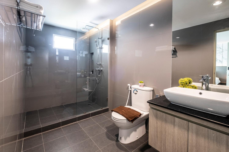 Bathroom 6
