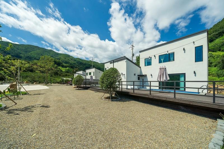 4, Gwangyang Attracted Pool Villa, Gwangyang