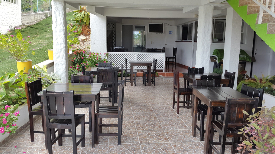 Food & Drinks 4, Posada Enilda, Providencia