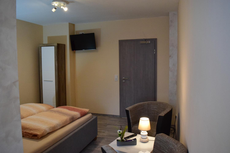 Others 5, Hotel - Bistro - 3-Eck, Neunkirchen