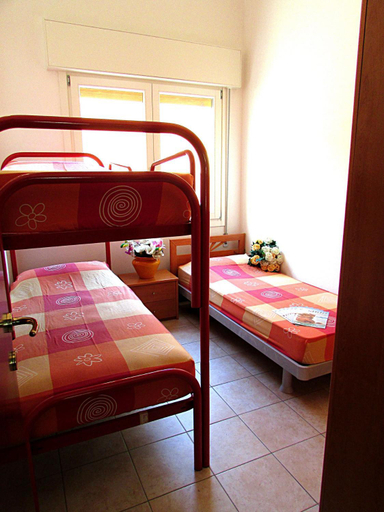 Bedroom 2, Annie, Venezia
