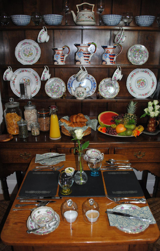 Food & Drinks 5, Highbury, Pembrokeshire