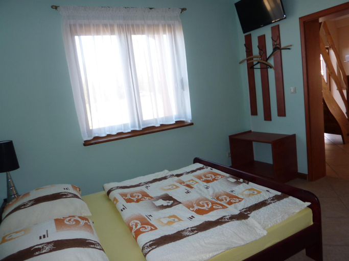 Bedroom 2, Zajazd Nad Rzeczka, Jelenia Góra