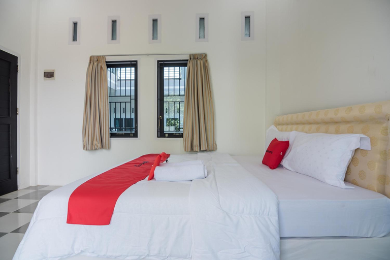 Bedroom 13
