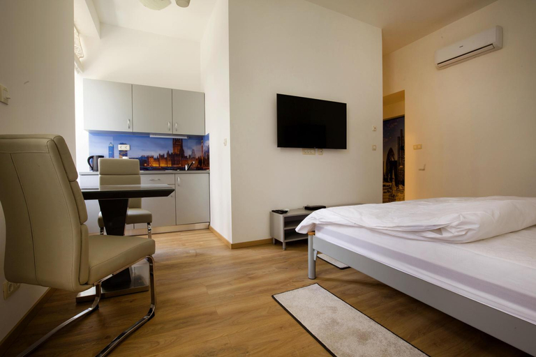 Others 4, Metropolis Apartments, Zagreb