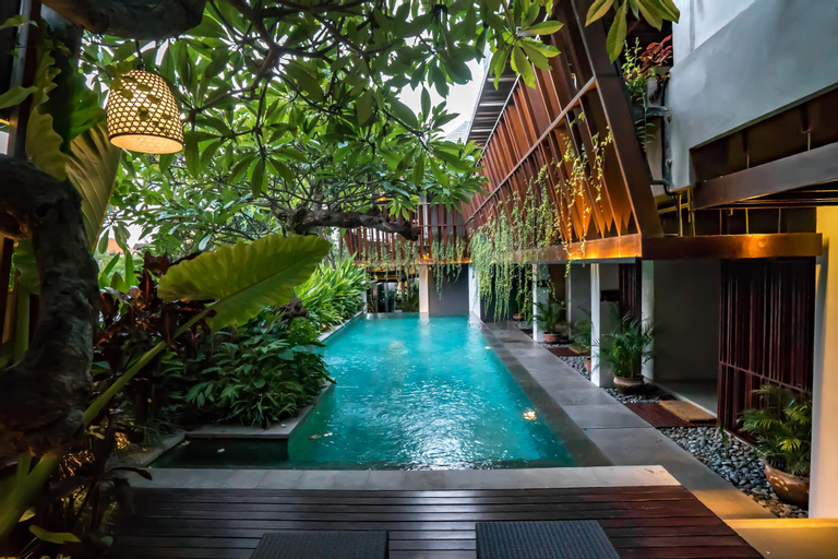 Swimming Pool 15