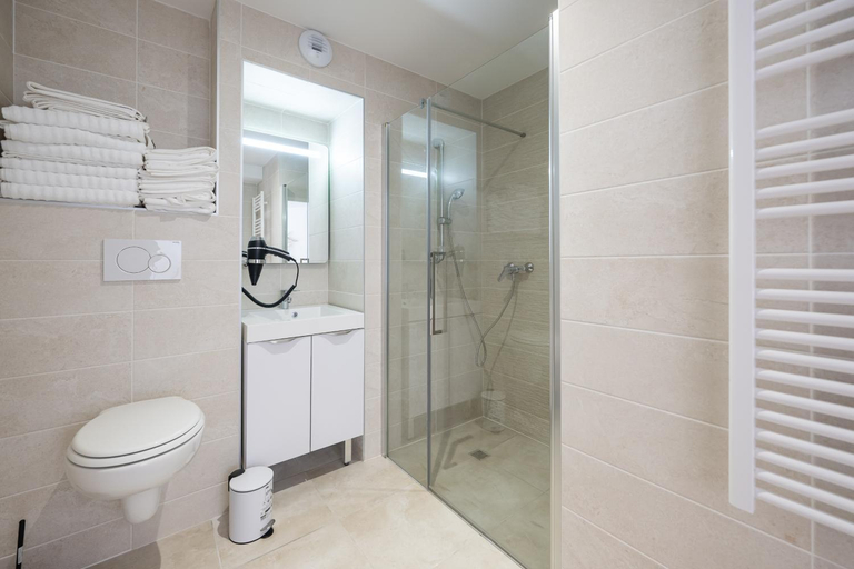 Bathroom 3, MY Hotel Residences - La Grande-Motte, Hérault
