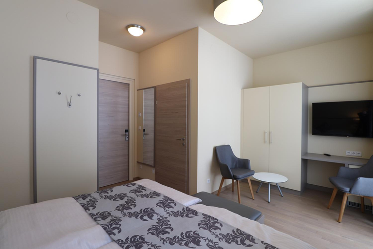 Bedroom 2, Kirchenwirt in Maria Schutz, Neunkirchen