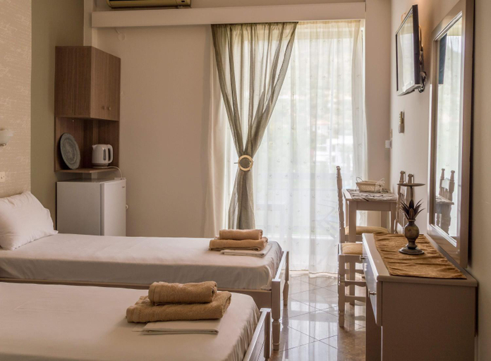 Others 5, Maltezos Rooms, Attica
