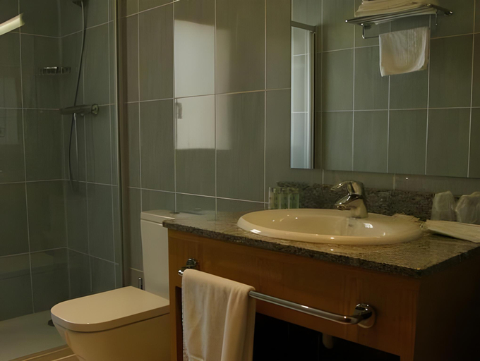 Bathroom 3, Hotel Font del Pla, Girona