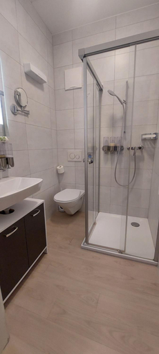 Bathroom 5