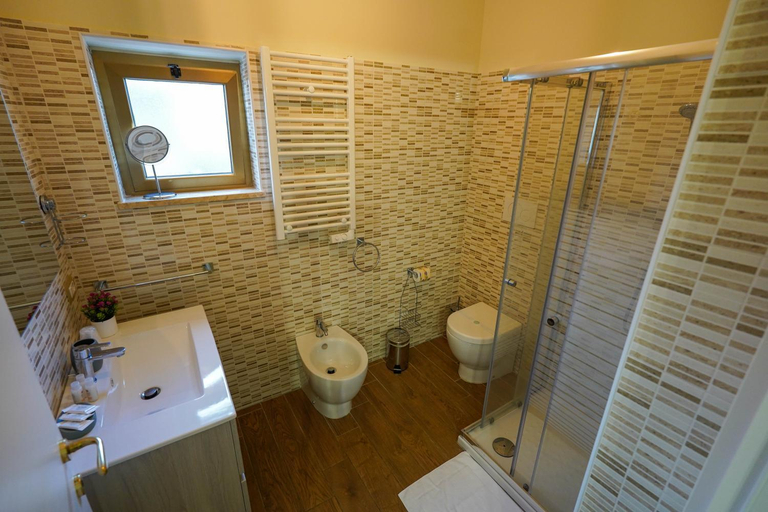 Others 3, Il Geranio b&b, Catanzaro