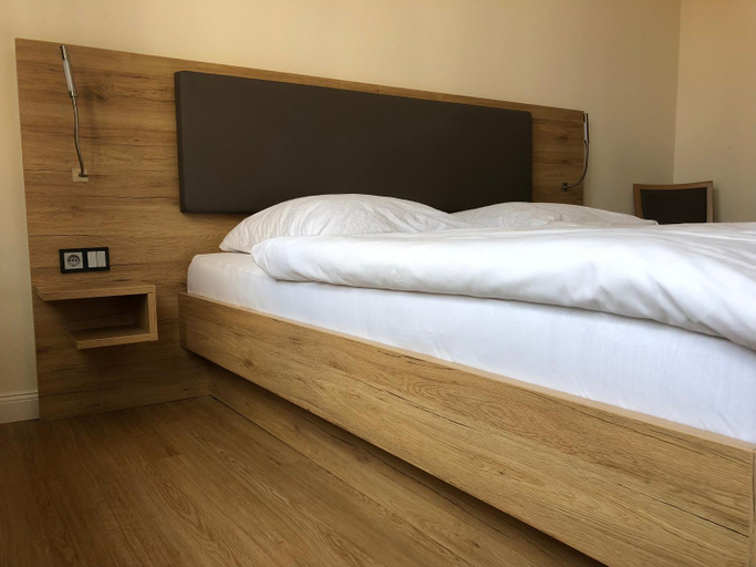 Bedroom 4, Hotel Fulda, Göttingen