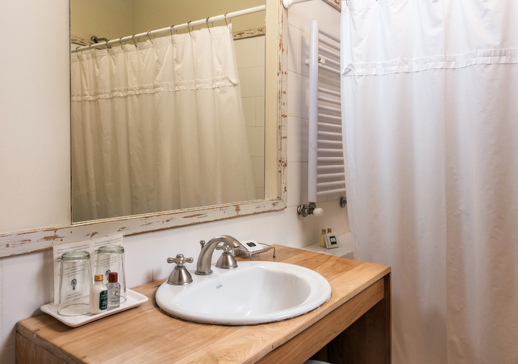 Bathroom 5