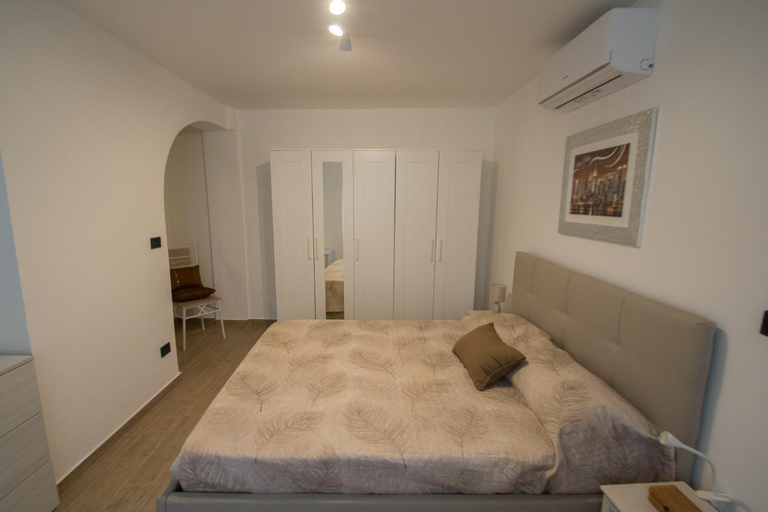 Bedroom 1, Appartamento a 90 metri dal mare, Savona