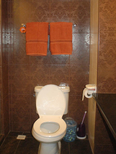 Bathroom 3, Apartments At View Talay, Pattaya