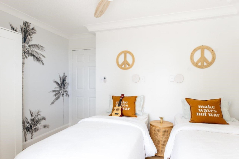 Ocean View Coastal Haven in Burleigh, Gold Coast
