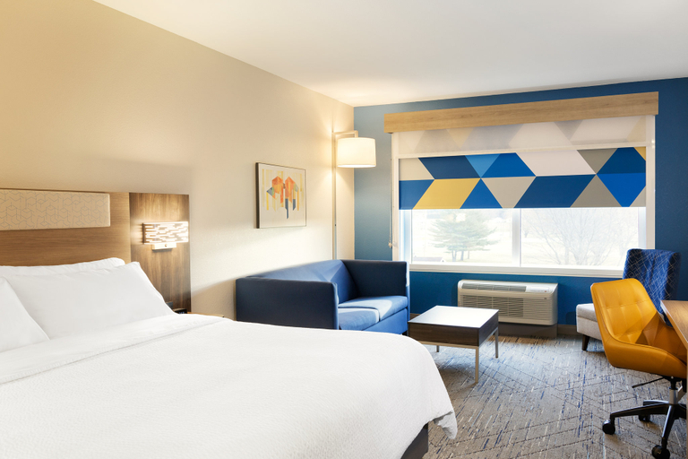 Holiday Inn Express & Suites STEVENSVILLE - BENTON HARBOR by IHG Room Type - Standard Room
