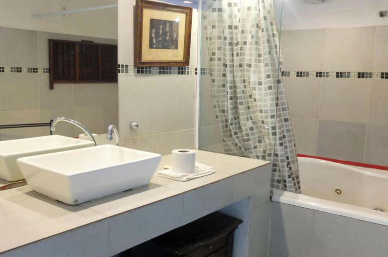 Bathroom 2, Casa San Telmo 12, Distrito Federal