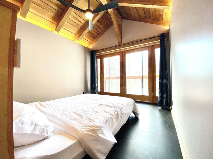 Bedroom 3, Arete Hostel, Nicholas