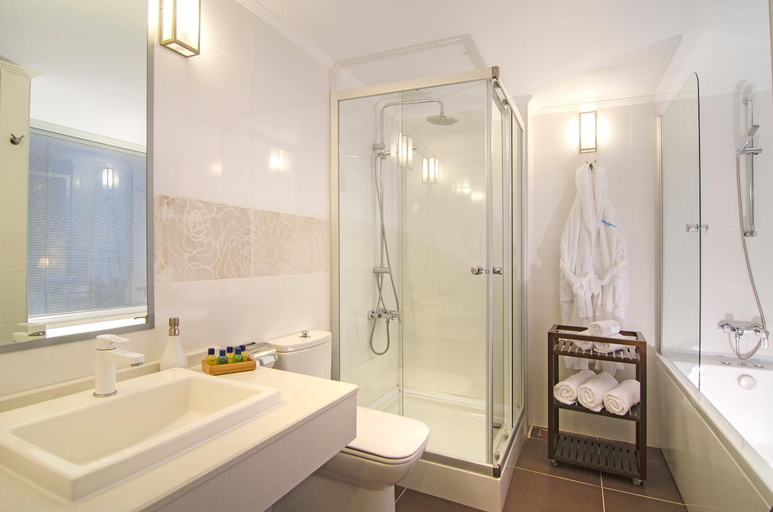 Bathroom 4, Atlantique Holiday Club, Kuşadası