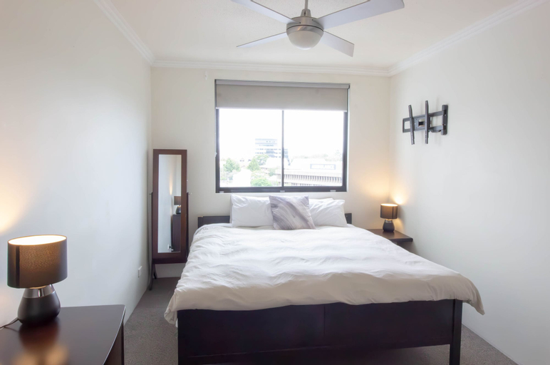 Republic Apartment, Spring Hill