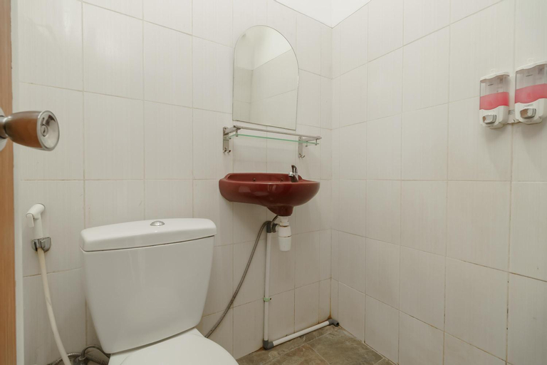 Bathroom 11