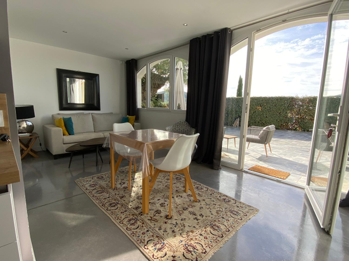Others 4, Appartement prive a la Villa Paradis de Valcros, Var