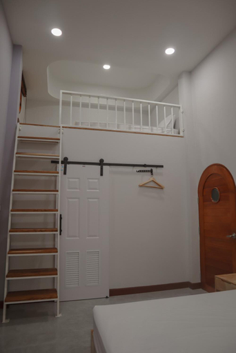 Bedroom 16