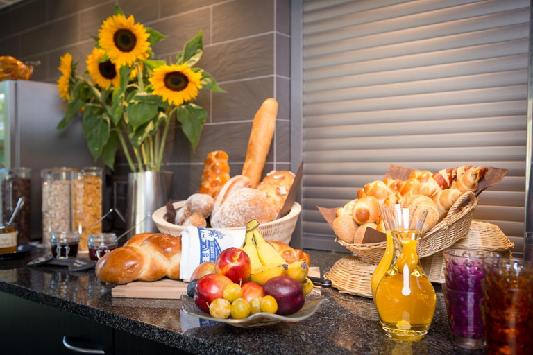 Food & Drinks 2, Le Petit Relais, Saanen