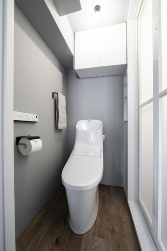 Bathroom 25