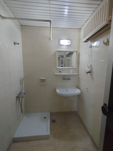Bathroom 5, Hotel Cesmeli, Yıldırım