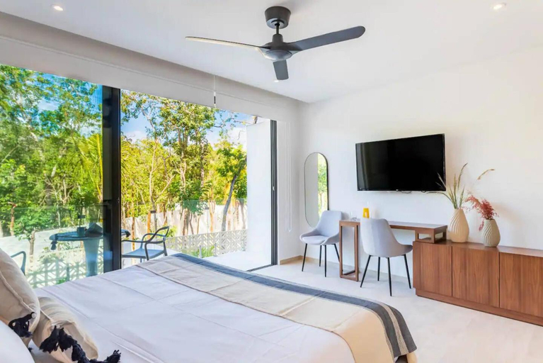 Others 2, Central Park Lagunas - Luxury Modern Condo with Kitchen, Cozumel