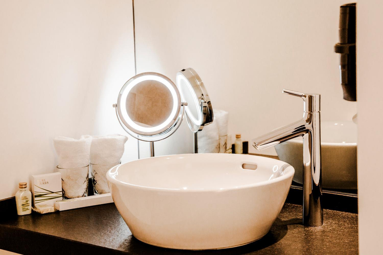 Bathroom 5, Hotel Lenderstuben, Günzburg